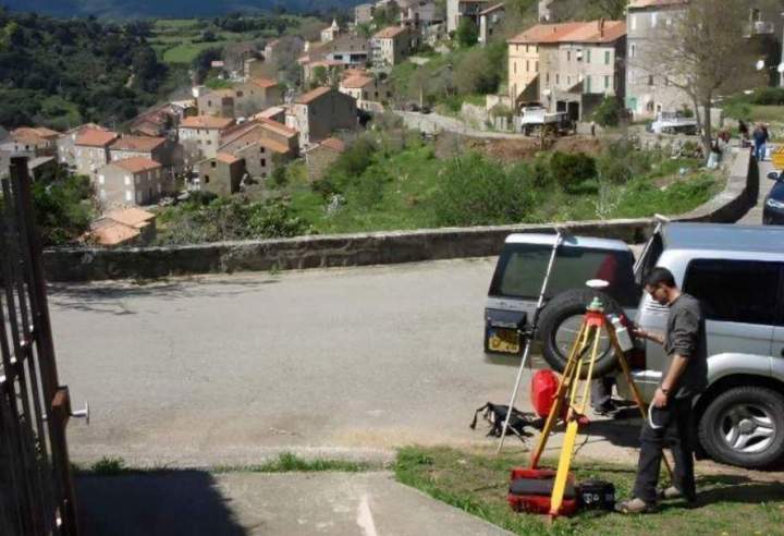 Relevé topographique, Alata